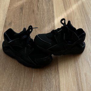 Nike Huarache - (Black) Kids Size 12C